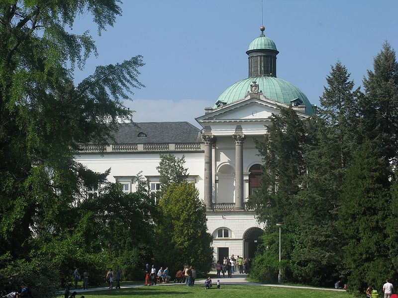 File:Castle-of-Topolcianky.JPG