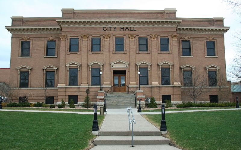 File:CityHallRedWingMN.jpg