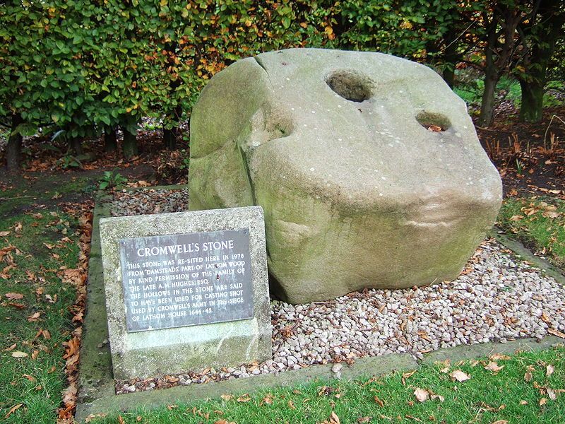 File:Cromwell's Stone.JPG