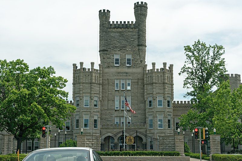 File:Eastern Illinois University.JPG