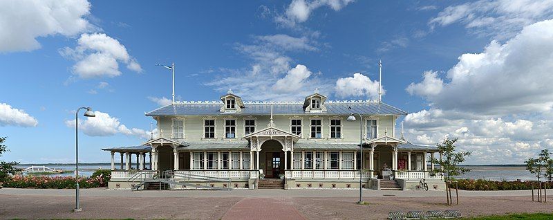 File:Haapsalu kuursaal 2012-2.jpg