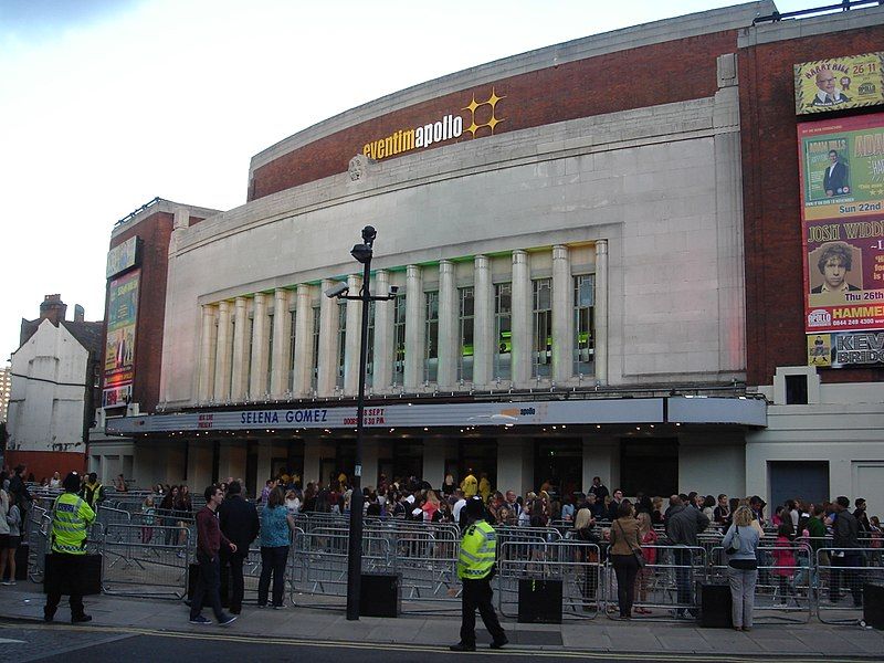 File:Hammersmith Apollo 03.JPG