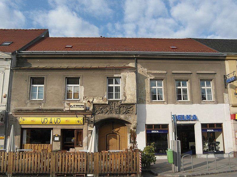 File:Korneuburg-Hauptplatz22.jpg