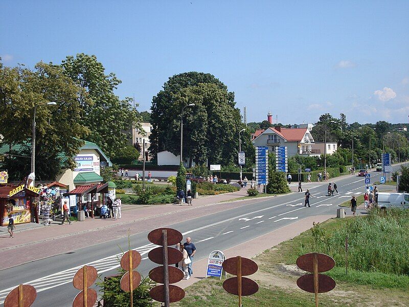 File:KrynicaMorskaUlicaGdańska.JPG