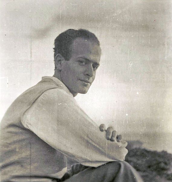 File:Leonardo Savioli 1940.jpg