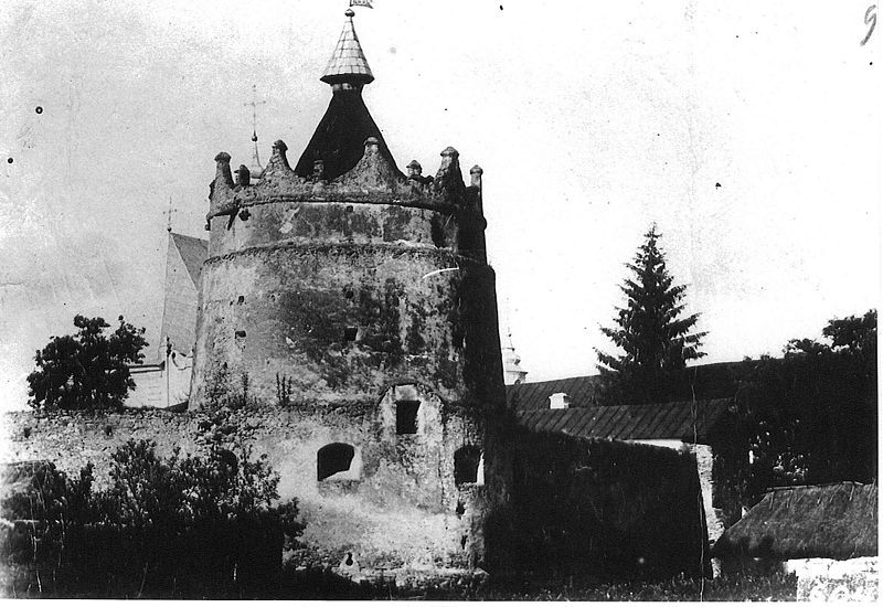 File:Letichev Castle1 1917.jpg