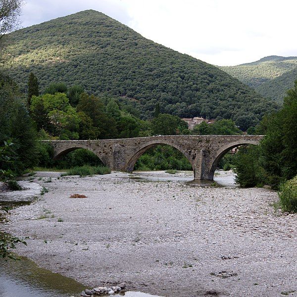 File:Mialet-Pont des Camisards-20120901.jpg