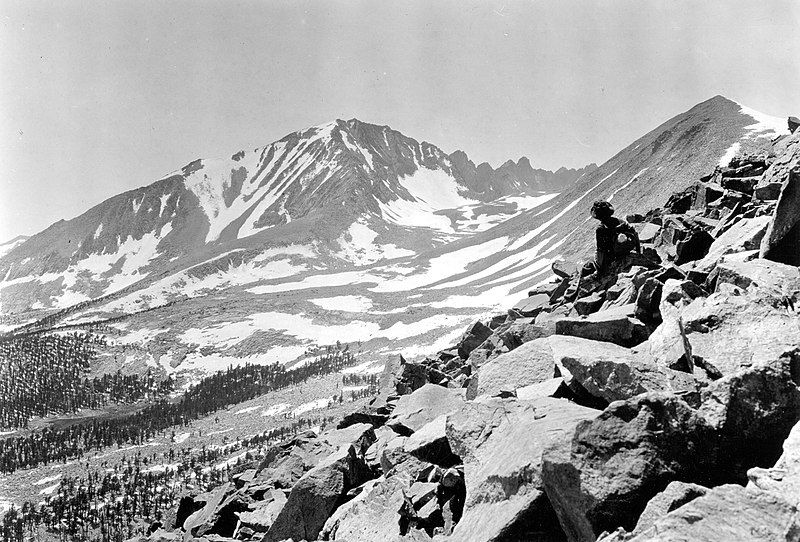 File:Mt Kaweah.jpg