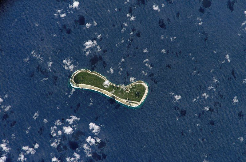 File:Nukutavake Atoll (ISS004-E-12985).jpg