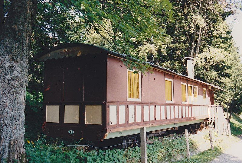 File:Rigi-Scheidegg-Bahn Wagen Nr7.jpg