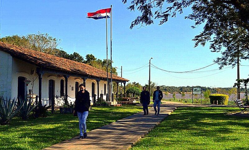 File:Riverside promenade Humaita.jpg