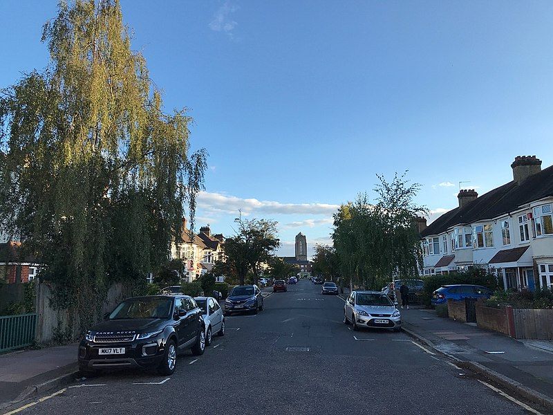 File:The Drive, Beckenham.jpg