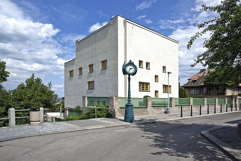 File:Villa-Mueller-Prag.jpg