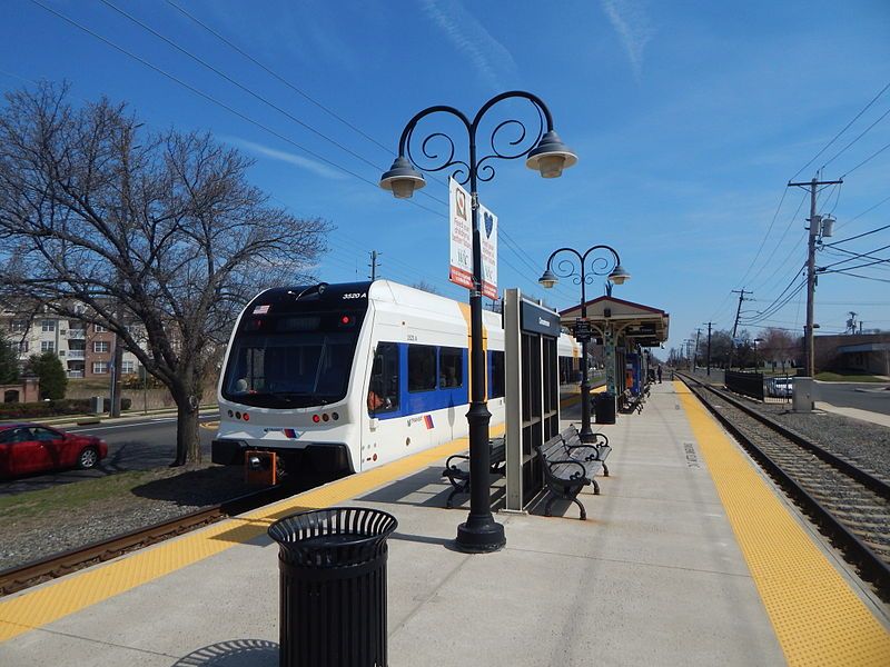 File:Cinnaminson Station.jpg