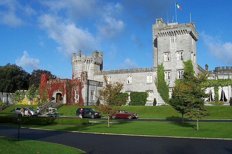 File:Dromoland Castle.jpg