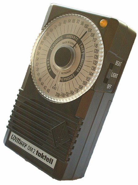 File:Electronic-metronome.jpg