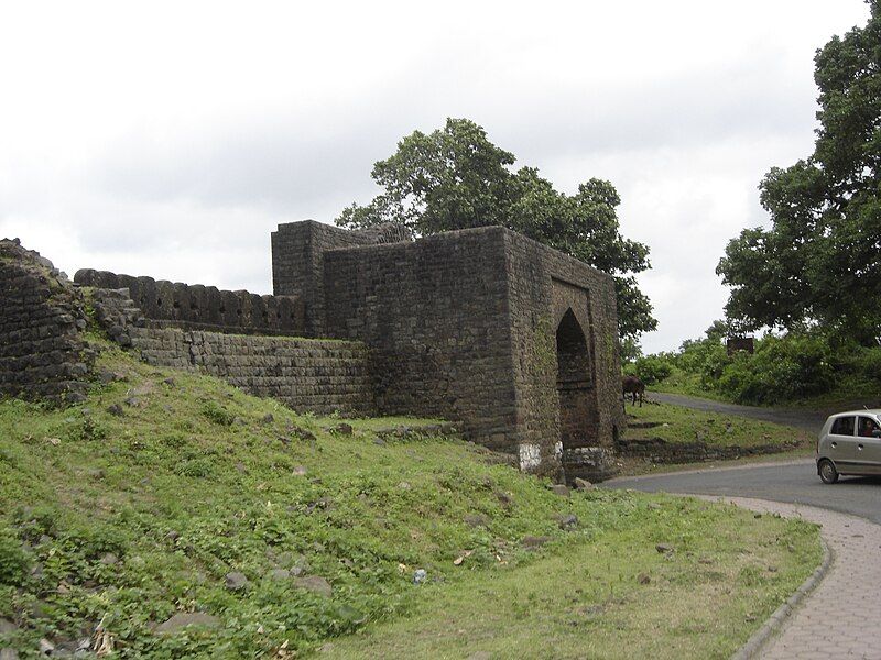 File:Gateway to Mandu.JPG