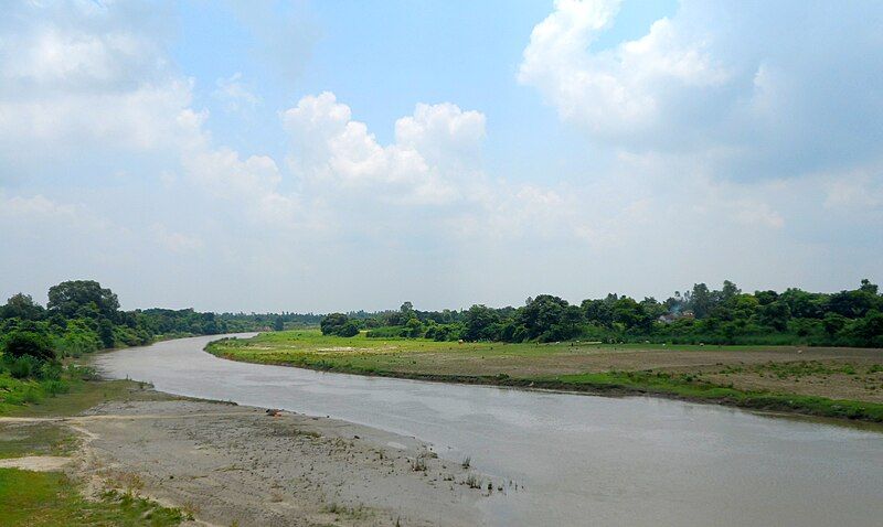 File:Gomati River.JPG