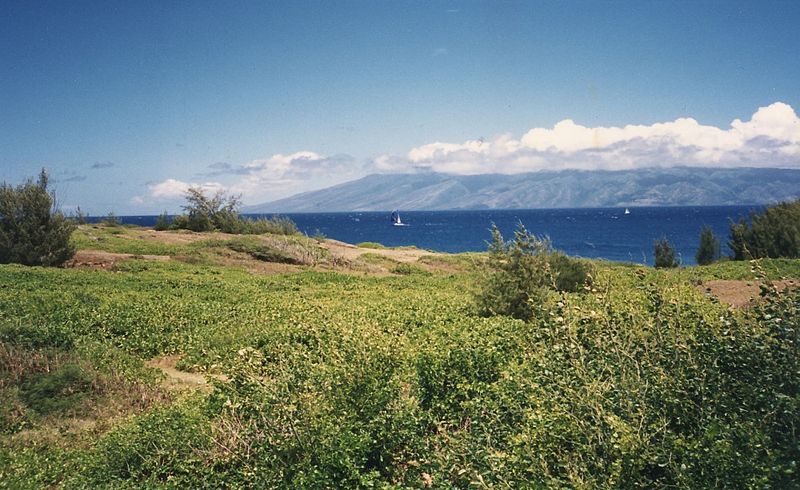 File:Kapalua-molokai-view1-np.jpg