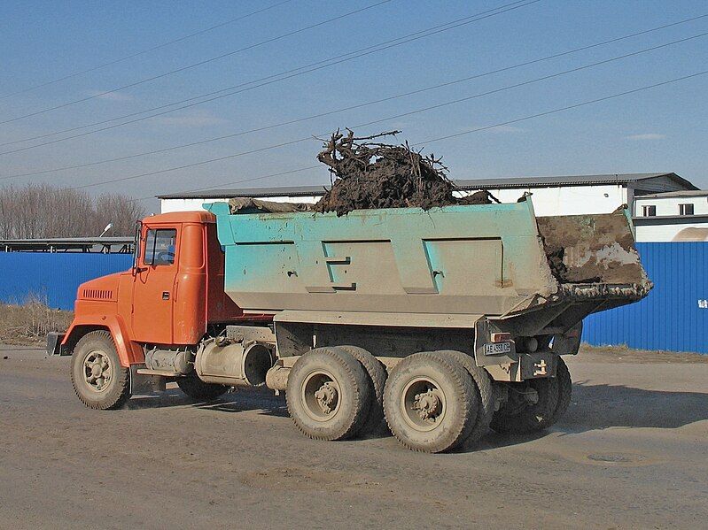 File:KrAZ-6510 rear.jpg