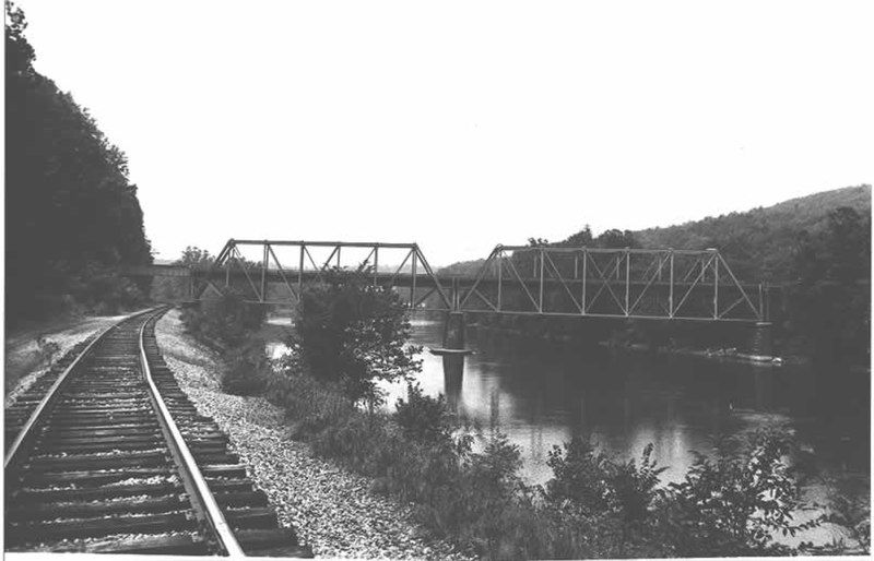 File:Layton Bridge.jpg