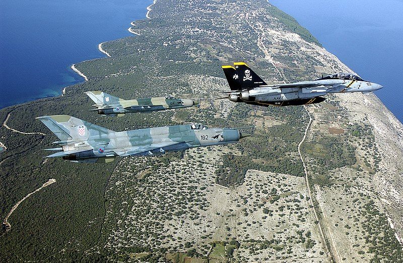 File:MiG-21bis&F-14B-Croatia-2002-2.jpg