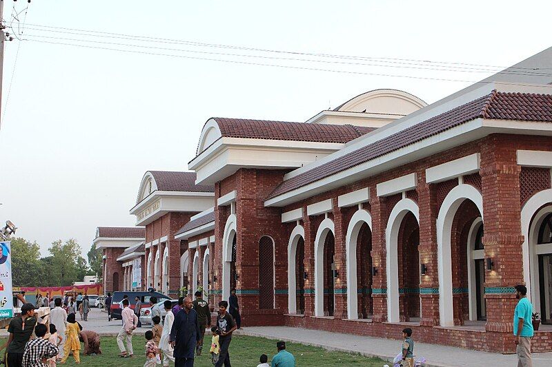 File:Narrowal railway station3.jpg