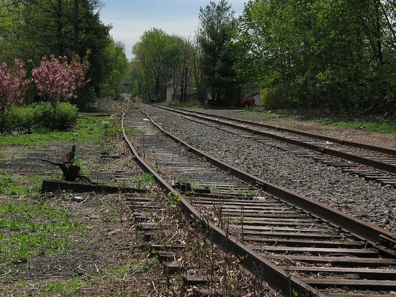 File:NutleyTracks.JPG