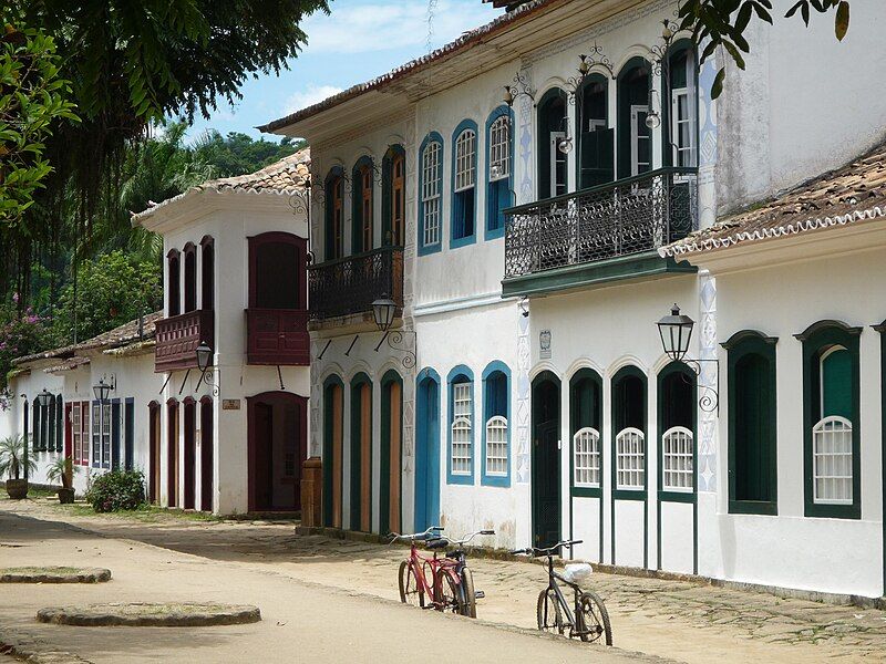 File:Parati-Street3.jpg