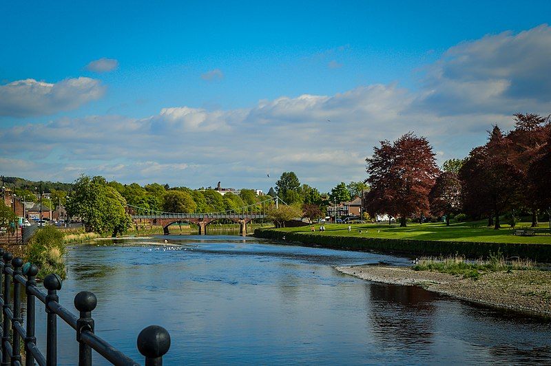 File:River Nith.jpg