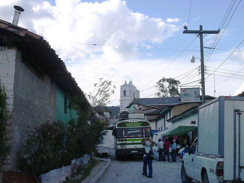 File:Tomala,Lempira 2.JPG