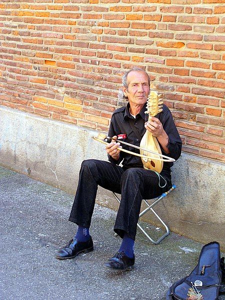 File:Toulouse musician.jpg