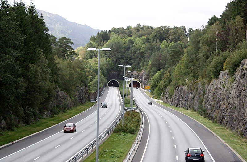 File:Troldhaugtunnelen.jpg