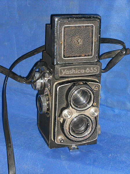 File:Yashica 120 camera.JPG