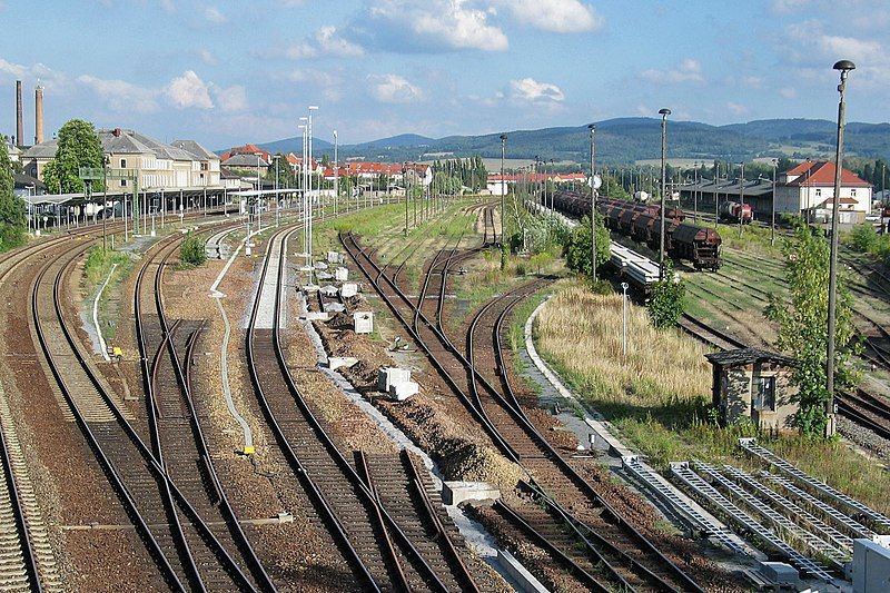 File:Bahnhof Bautzen Gleise.jpg