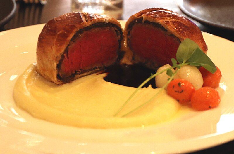 File:Beef Wellington .jpg