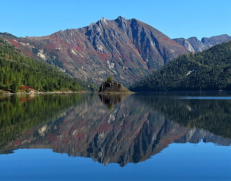 File:Coldwater Lakescape 2.jpg