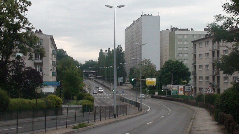 File:Fontaine Ecu-Besançon.JPG