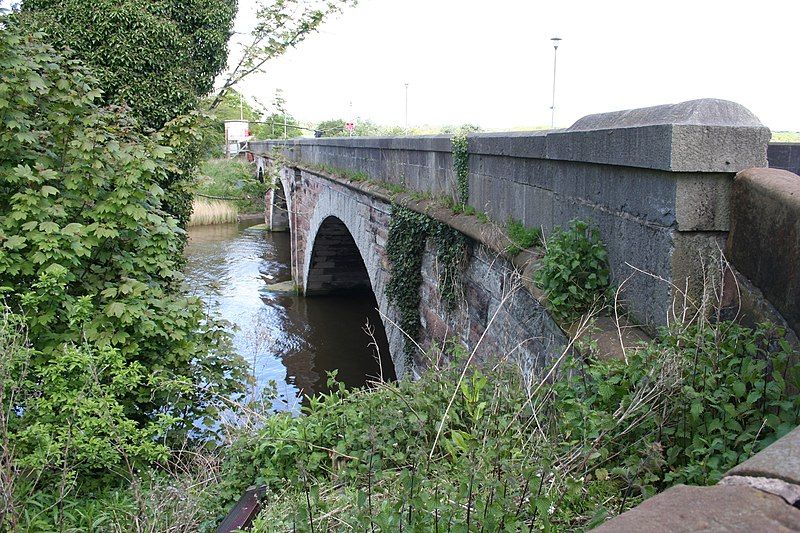 File:Frodsham Bridge.jpg