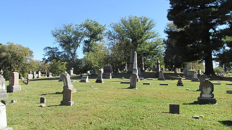 File:HillsboroCemetery17.JPG