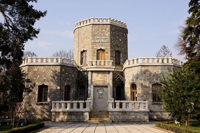 File:Iulia Hasdeu Castle.jpg