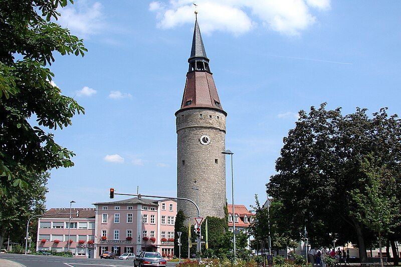 File:Kitzingen Falterturm 2013.jpg