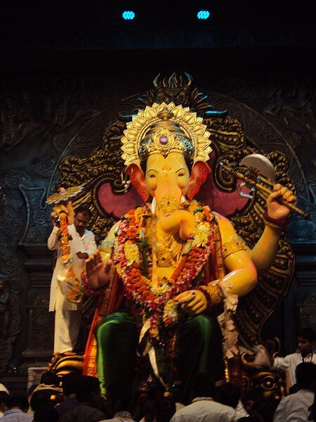 File:Lalbagcha Raja (2011).jpg