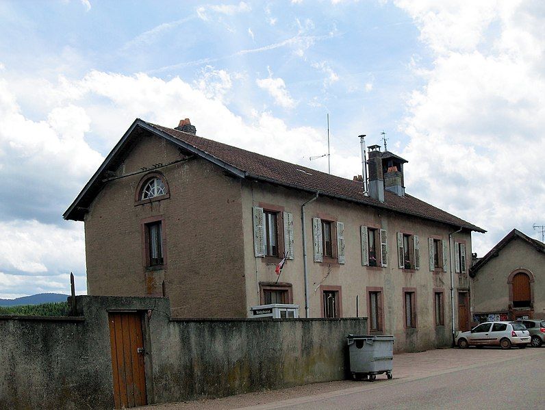 File:Ménil-de-Senones, Mairie.jpg