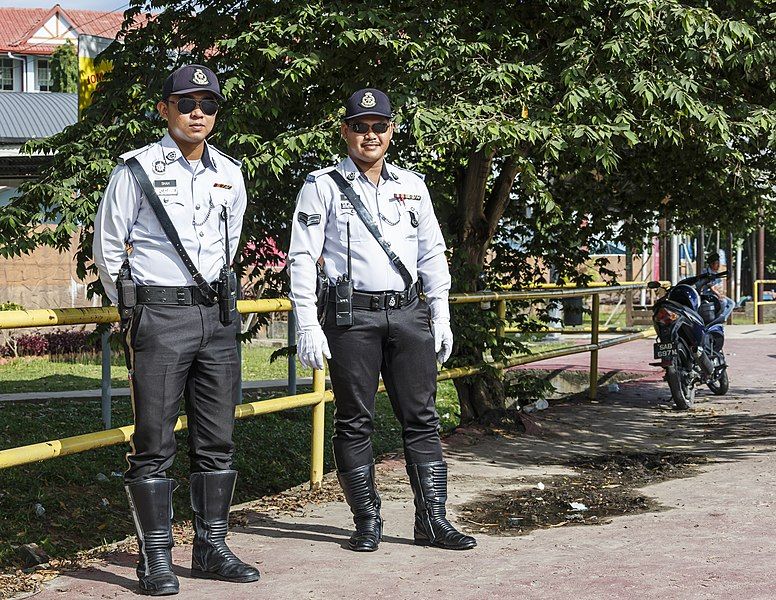 File:Penampang Sabah PDRM-Sabah-Police-Officers-01.jpg