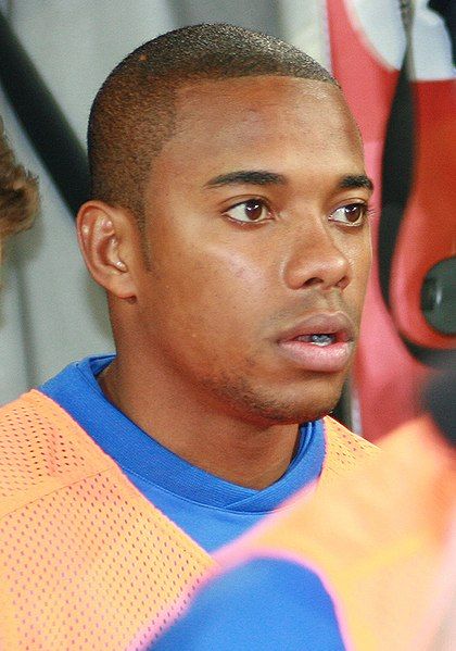 File:Robinho061115-2.jpg