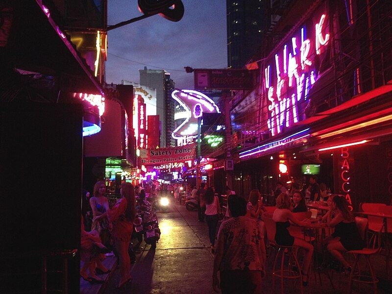 File:Soi Cowboy (15351434931).jpg