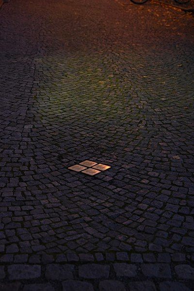 File:Stolpersteine in Lostice.jpg