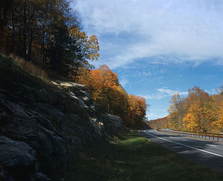 File:Taconic State Parkway4.jpg