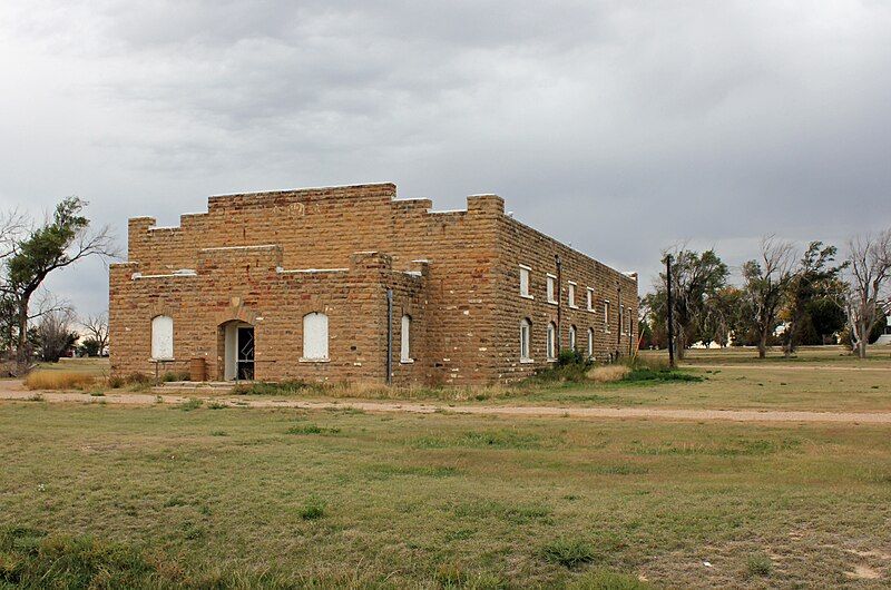 File:Two Buttes Gymnasium.JPG